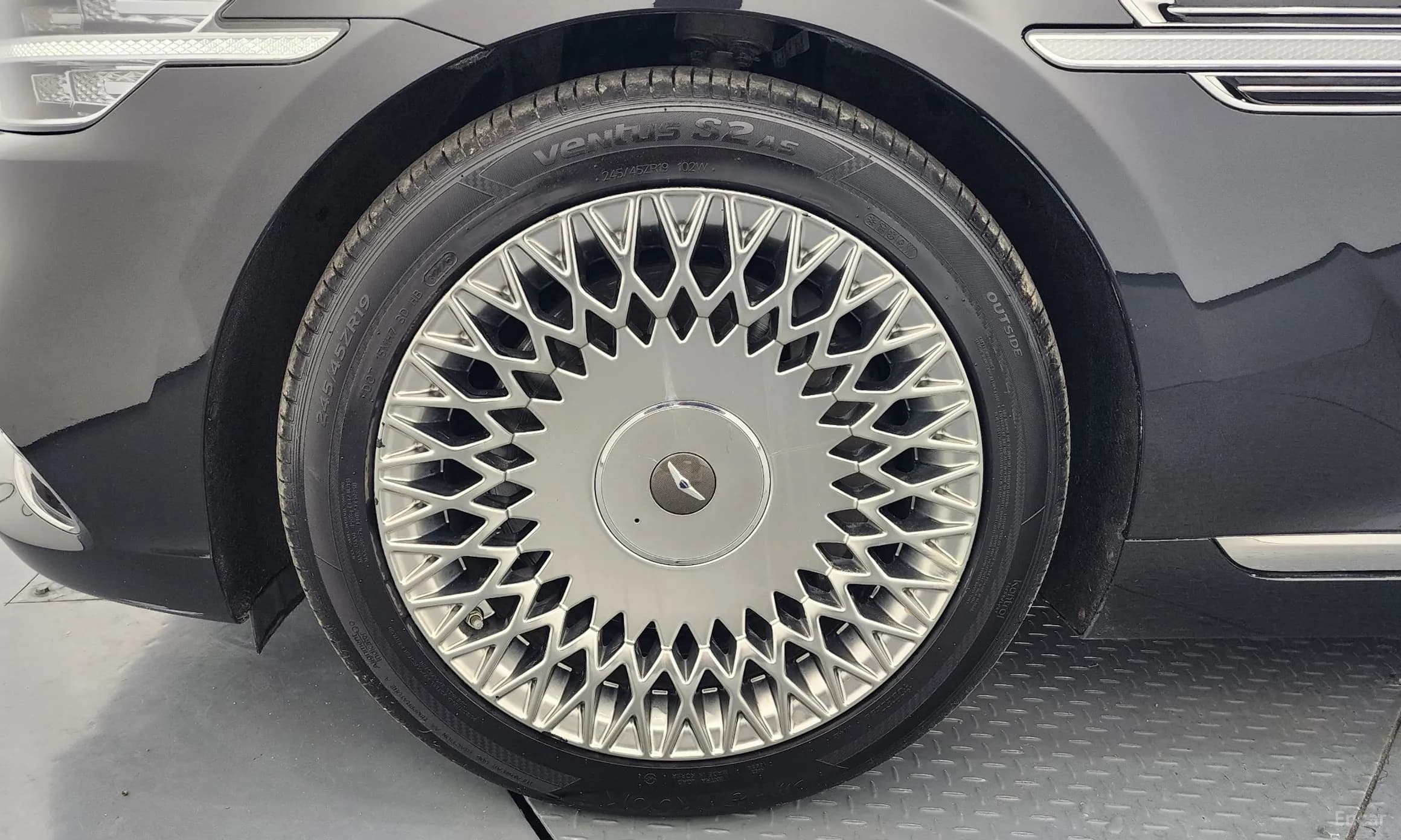 G90