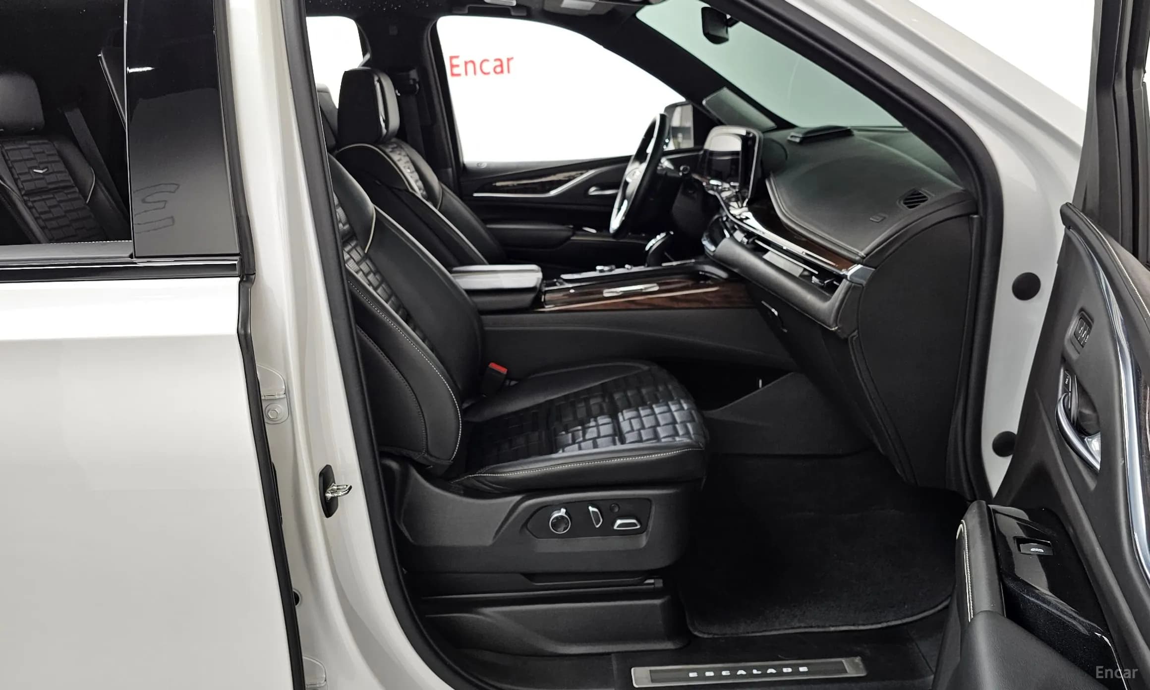 Escalade 5th Generation