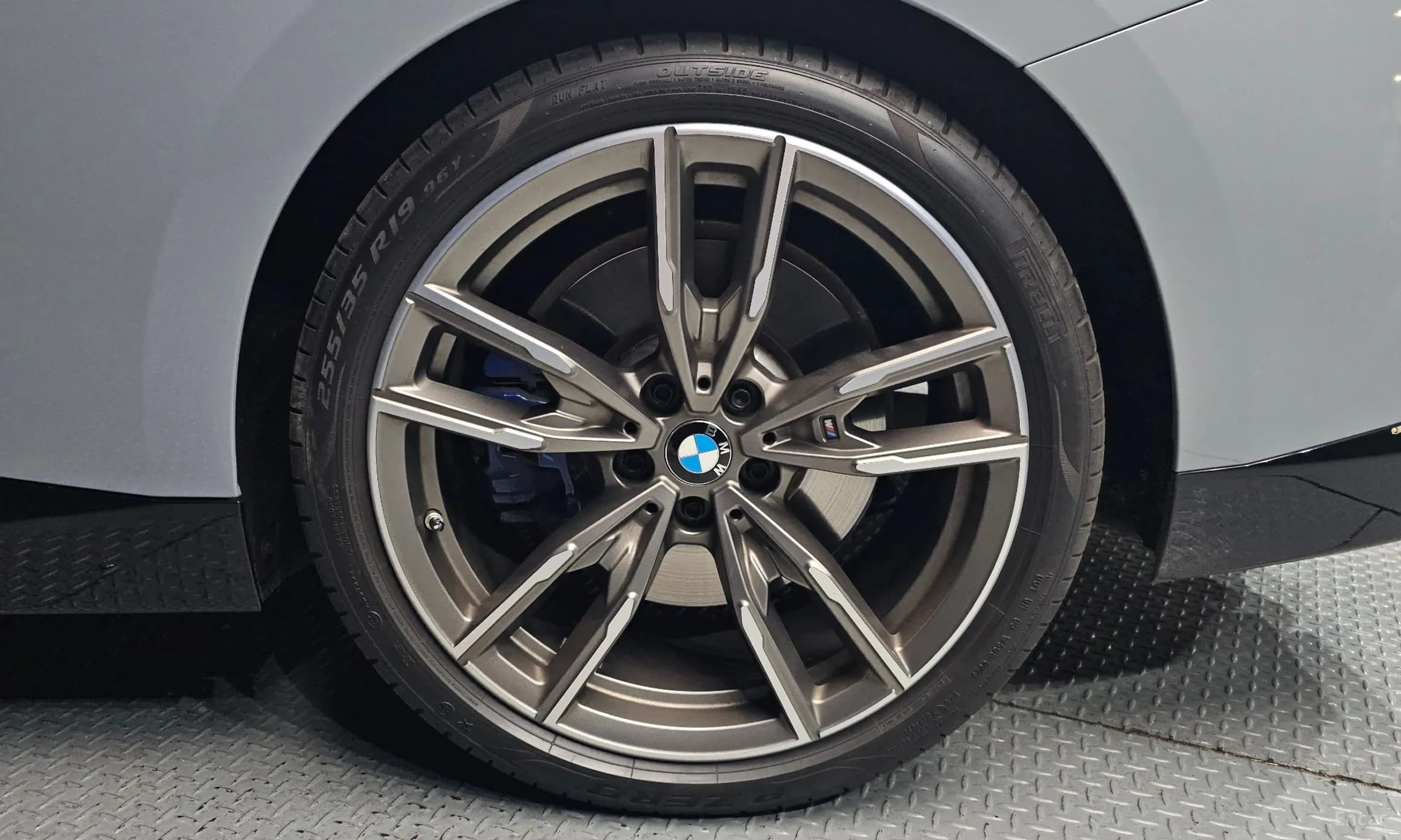 2 Series (G42)