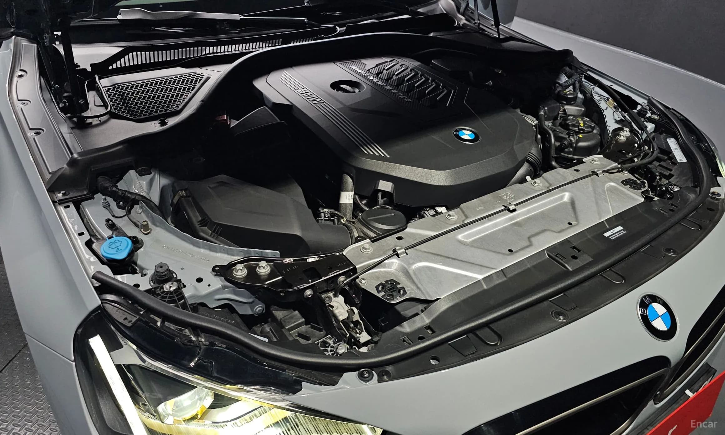 2 Series (G42)