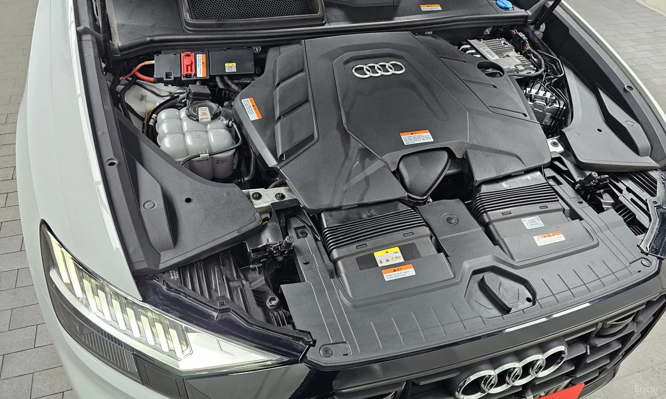 Q8 (4M)