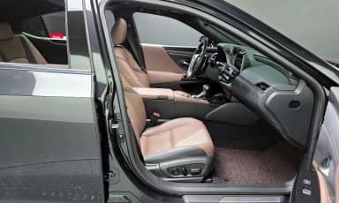 ES300h 7th Generation