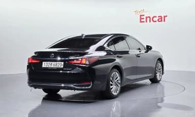 ES300h 7th Generation