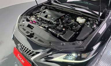 ES300h 7th Generation