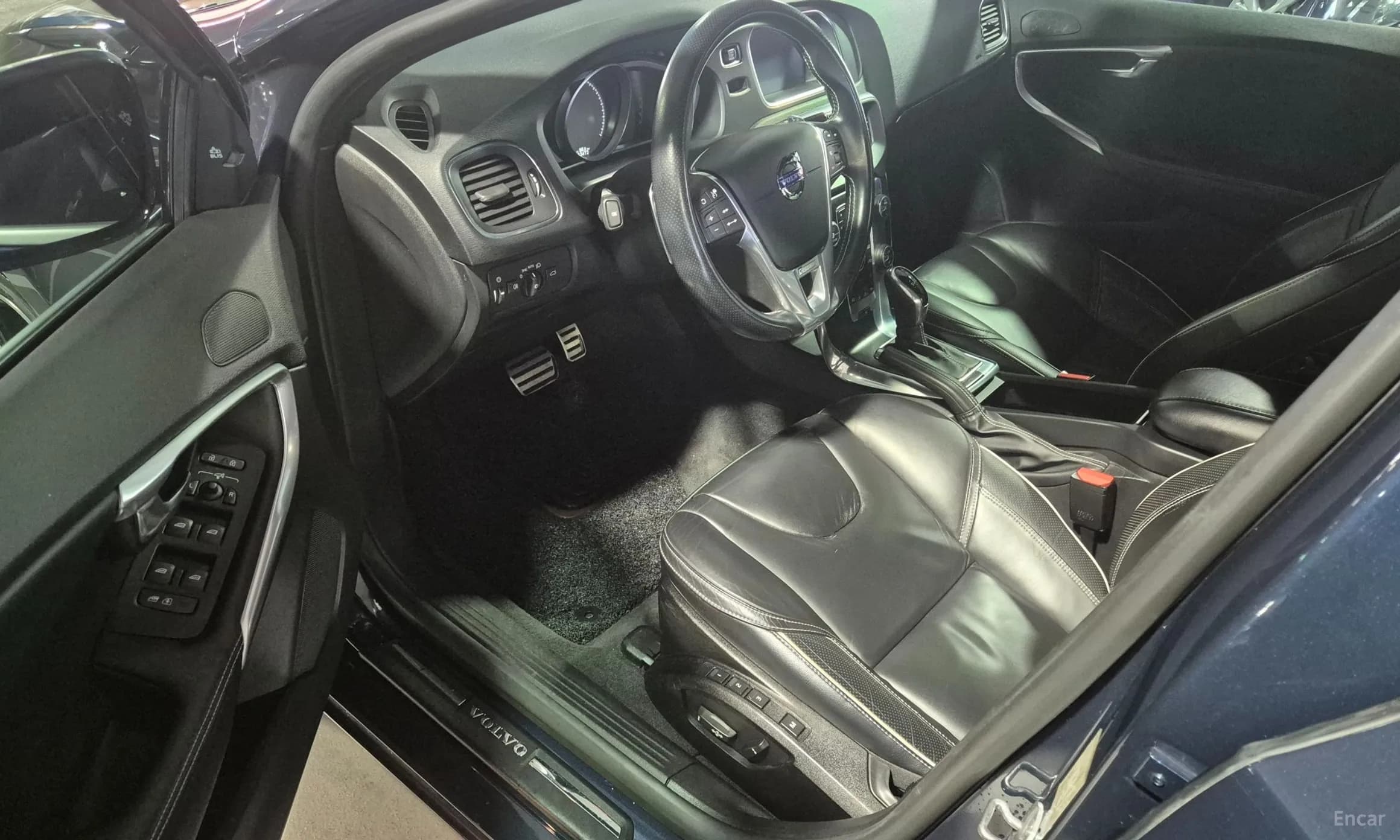 V40