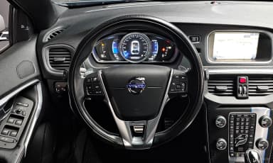 V40