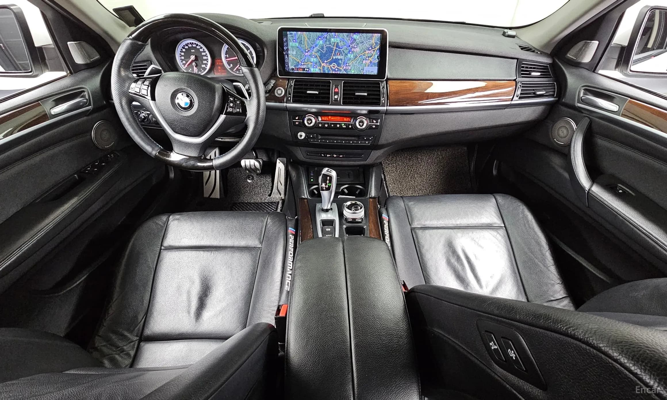 X6 (E71)