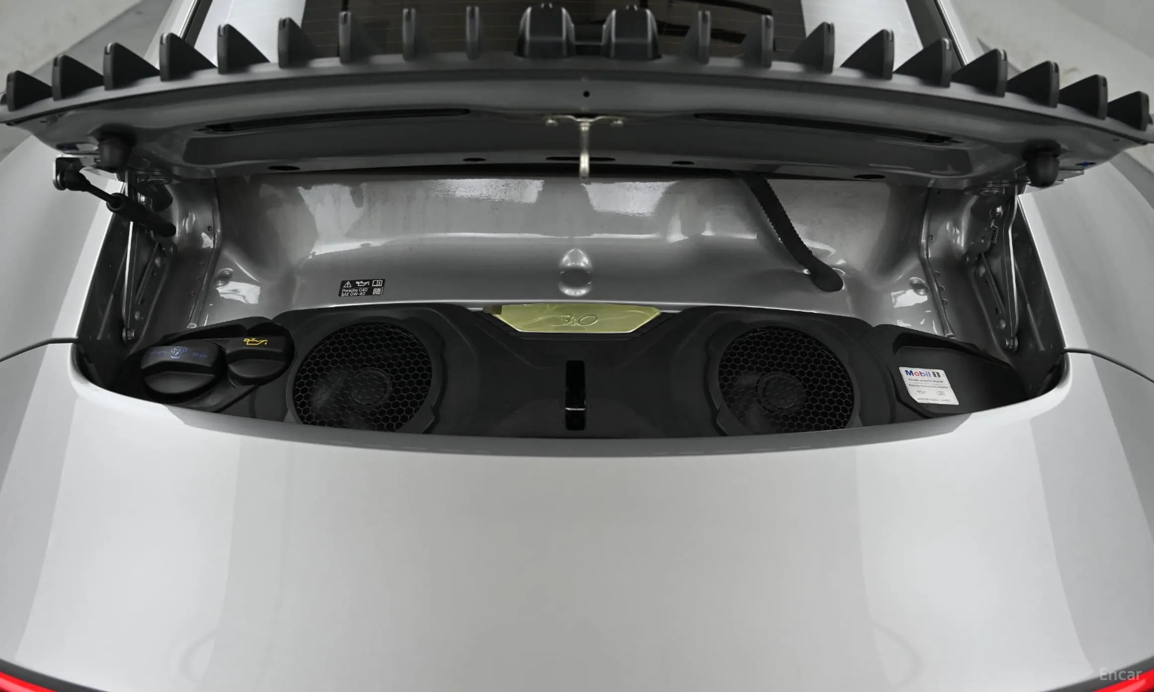 911 (992)