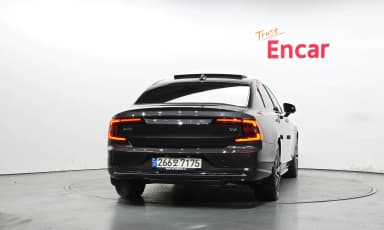 S90