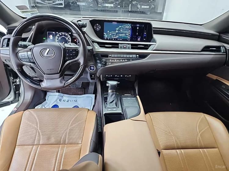 ES300h 7th Generation
