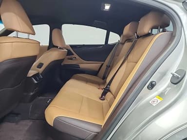 ES300h 7th Generation