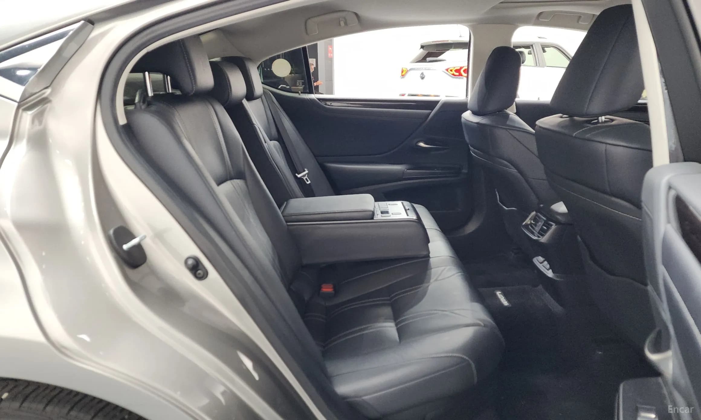 ES300h 7th Generation