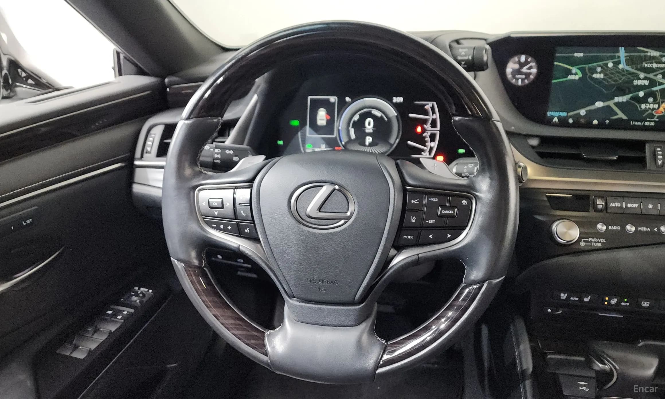 ES300h 7th Generation