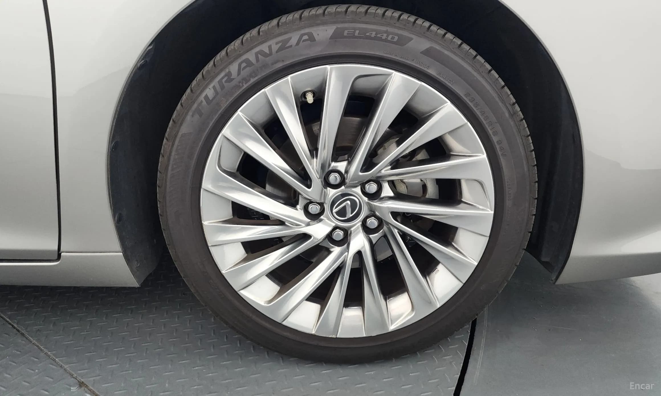 ES300h 7th Generation