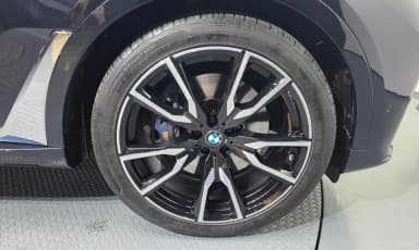 X7 (G07)