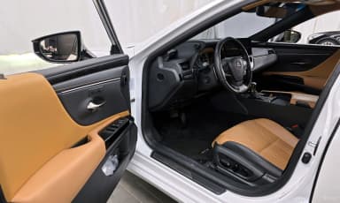 ES300h 7th Generation