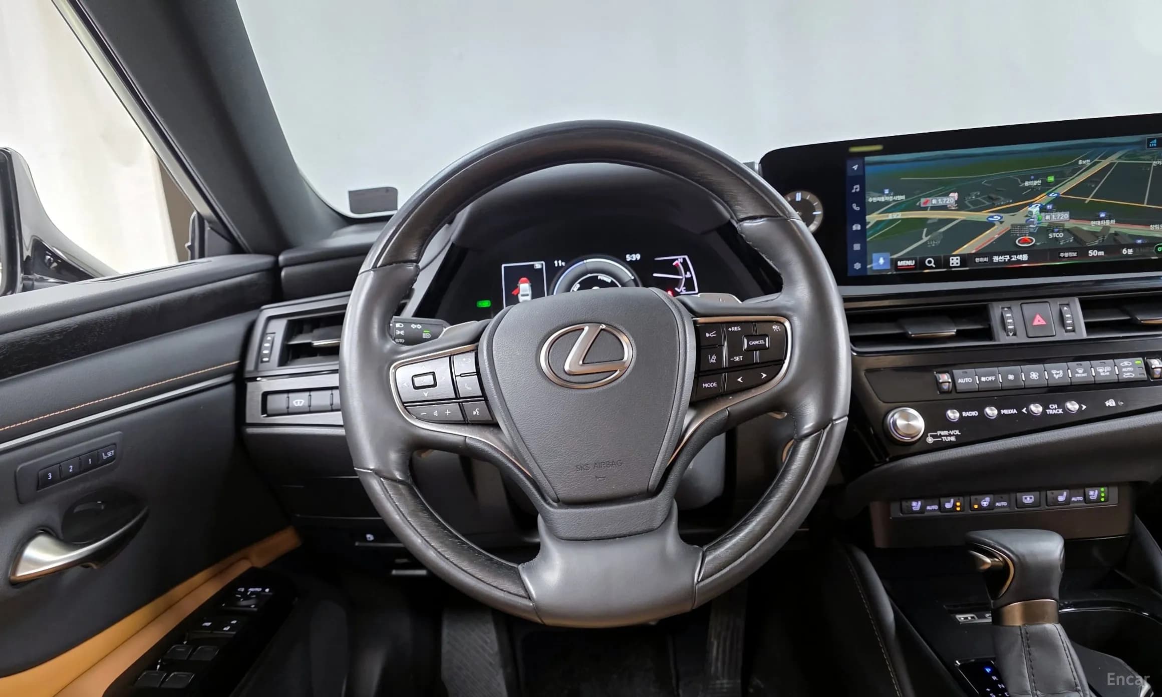 ES300h 7th Generation