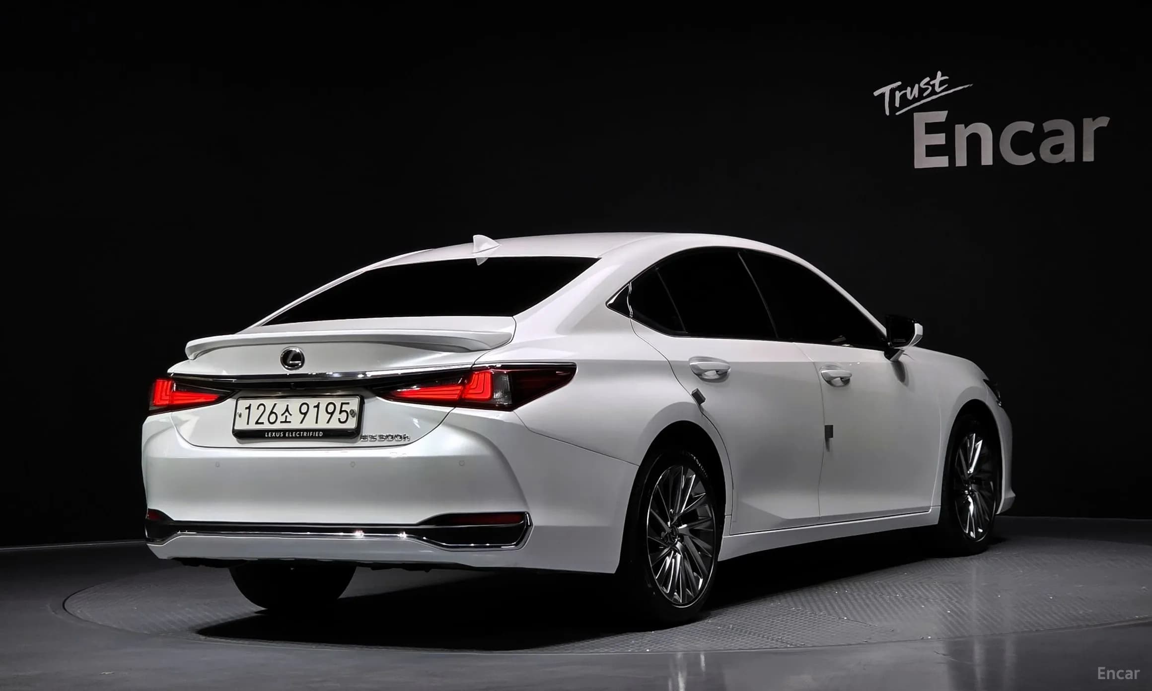 ES300h 7th Generation