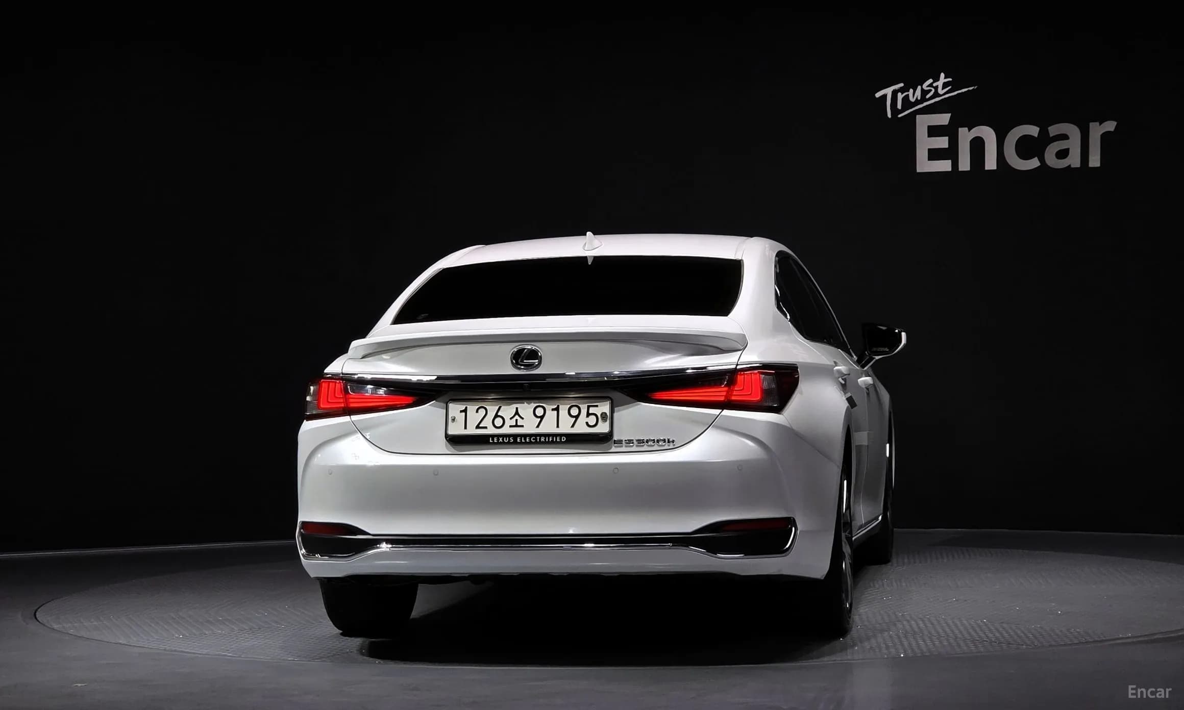 ES300h 7th Generation