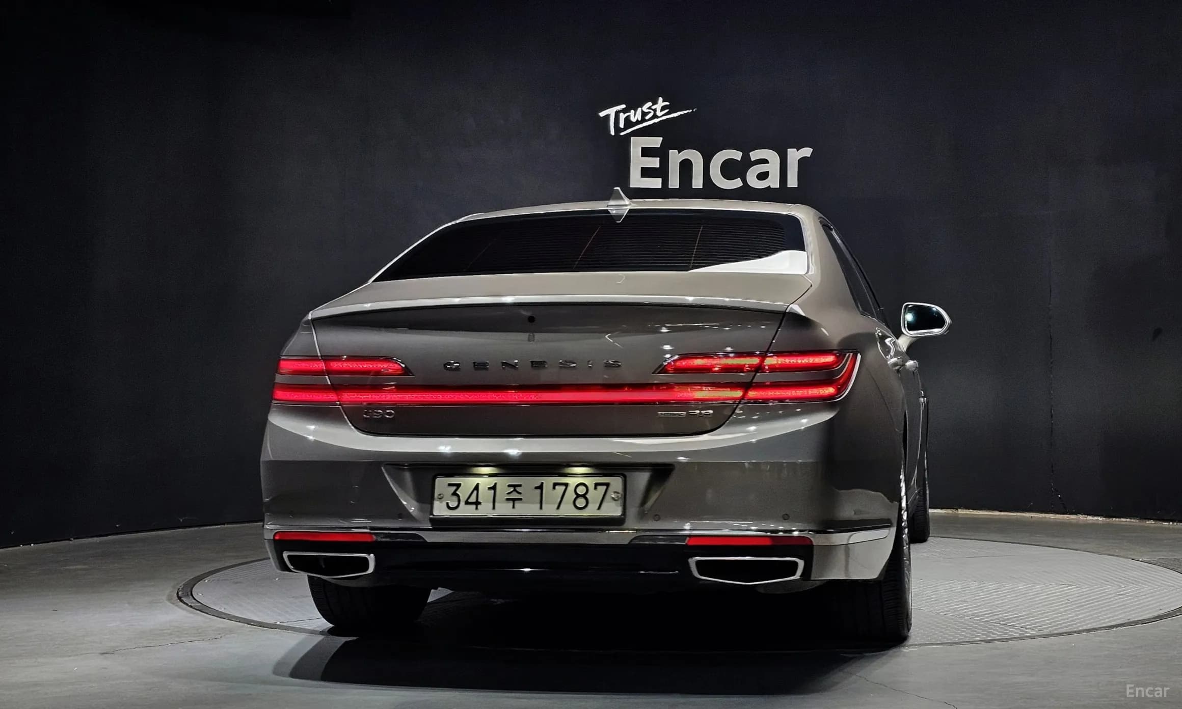 G90
