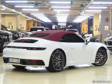 911 (992)