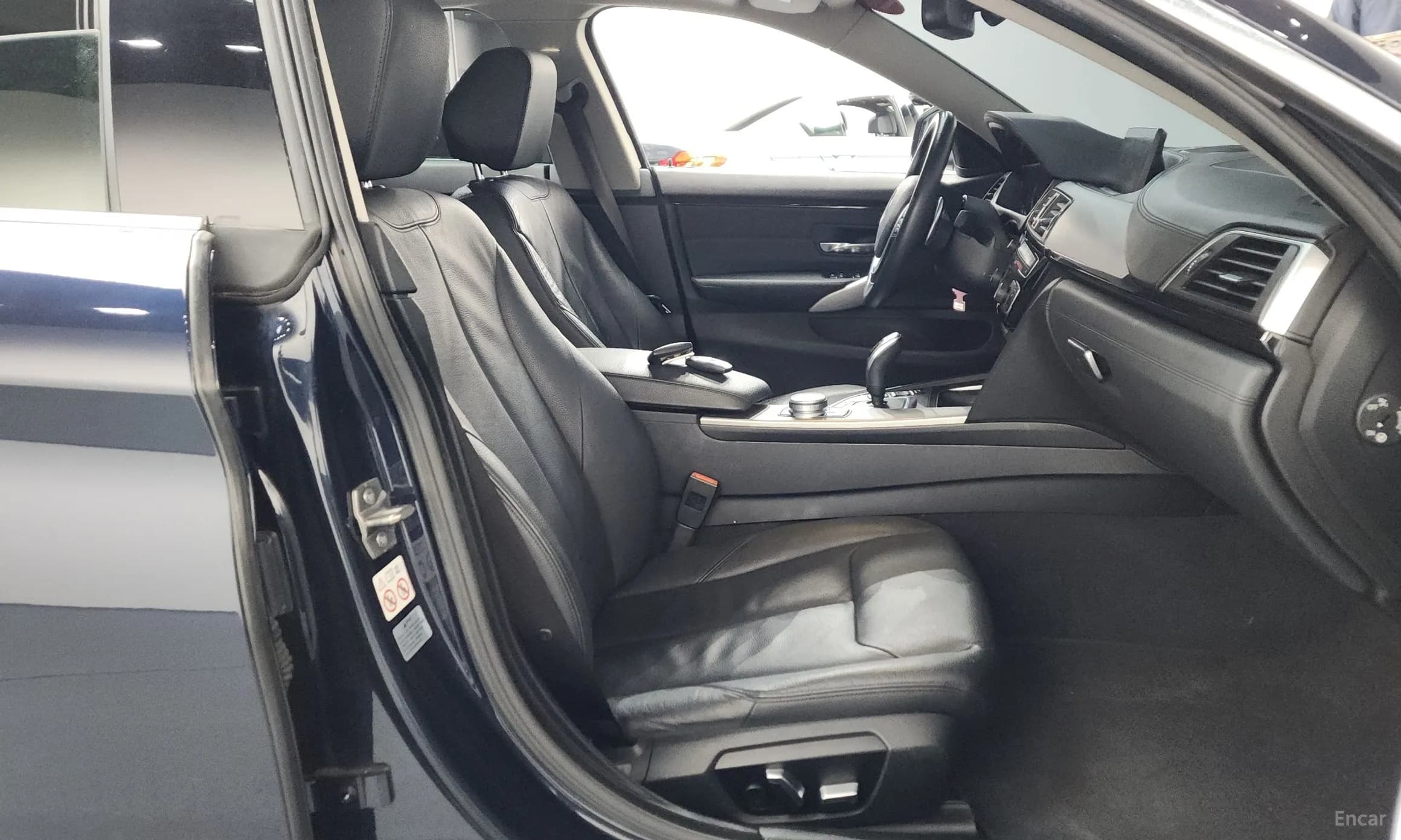 Series 4 (F32)