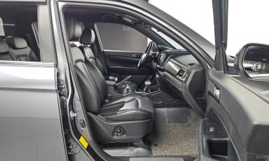 Rexton Sports Khan