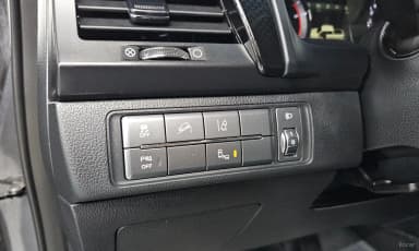 Rexton Sports Khan