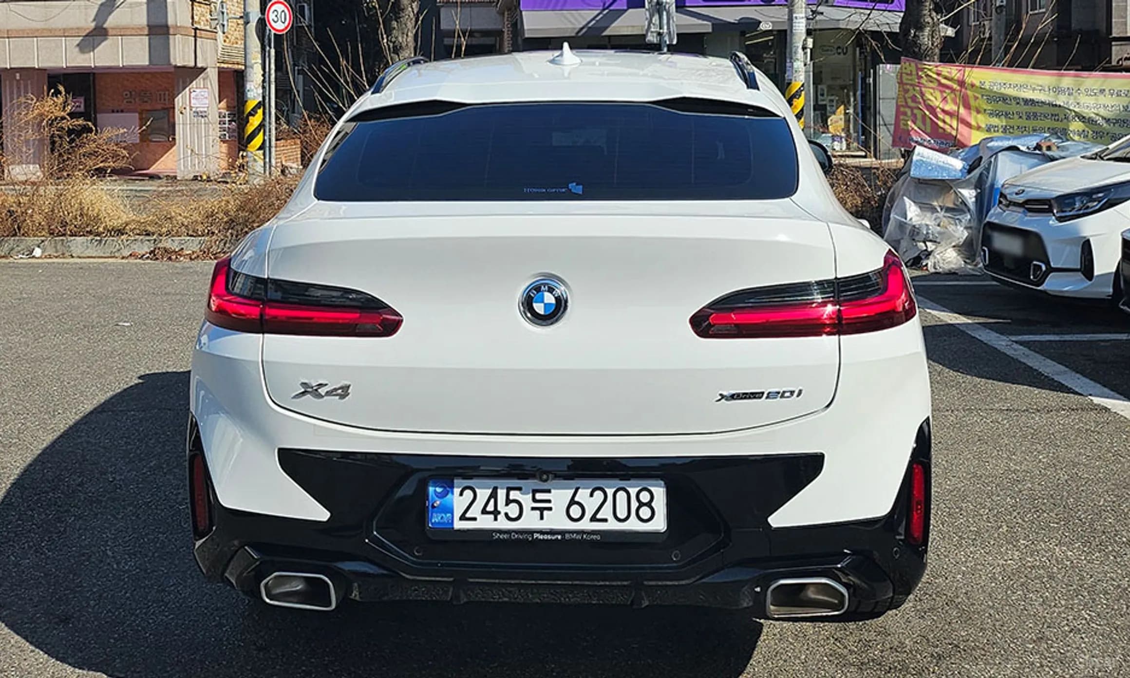 X4 (G02)