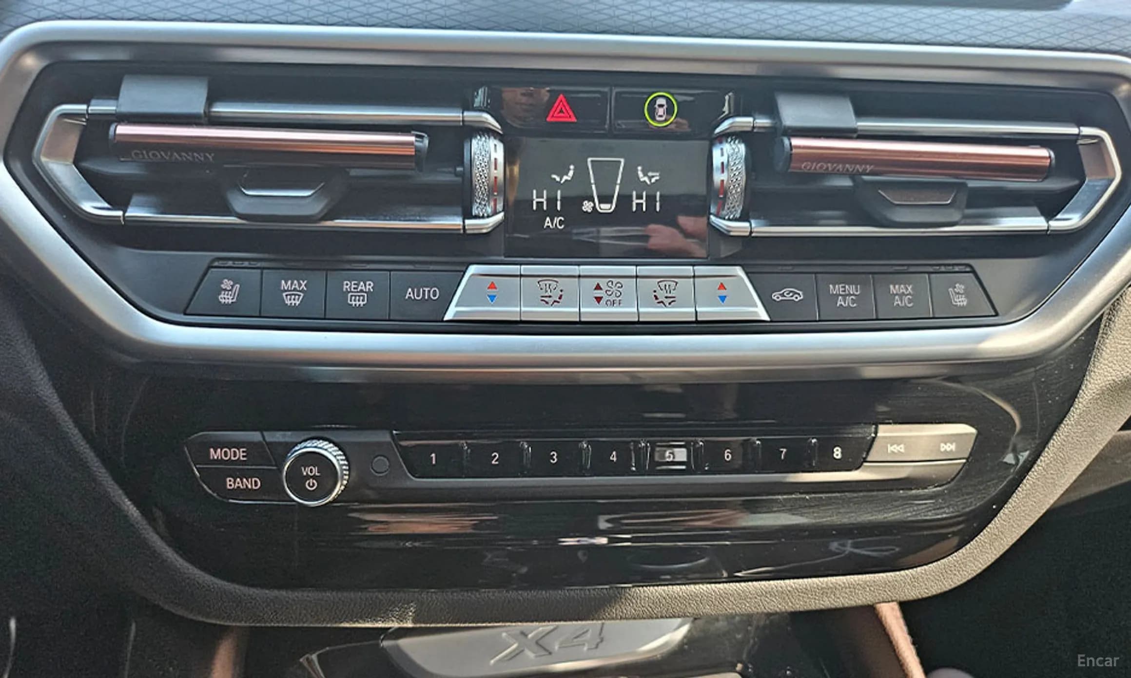 X4 (G02)