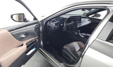 ES300h 7th Generation