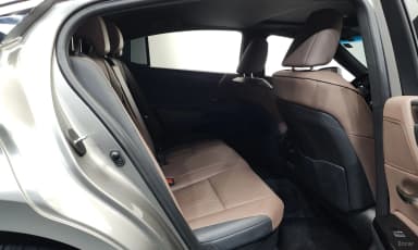 ES300h 7th Generation