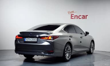 ES300h 7th Generation