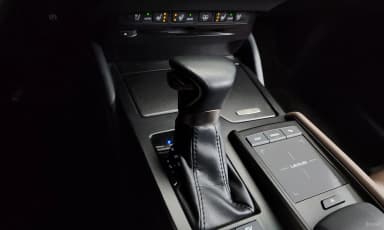 ES300h 7th Generation