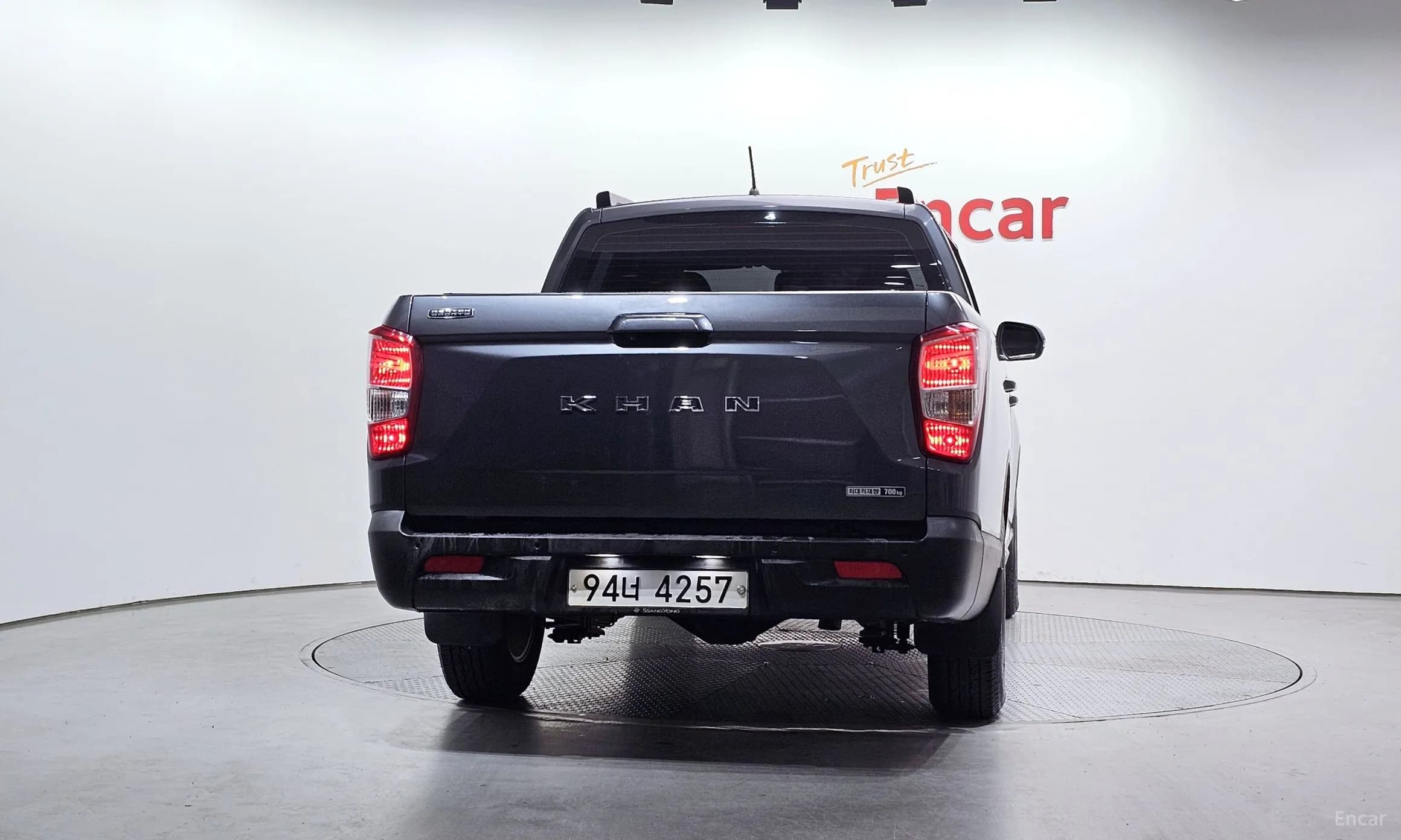 Rexton Sports Khan