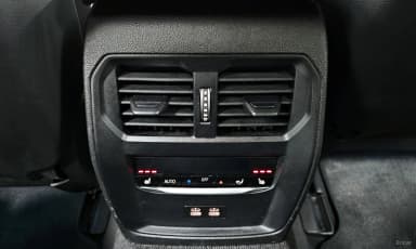 i4