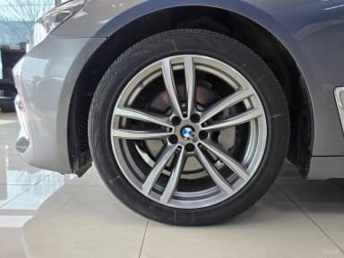 7 Series (G11)