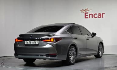 ES300h 7th Generation