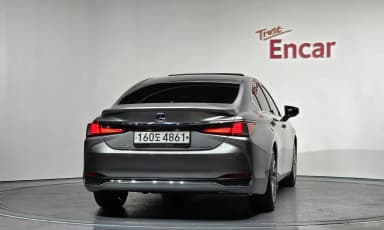 ES300h 7th Generation