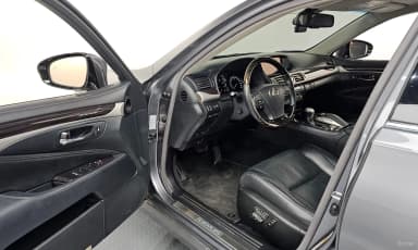 LS460