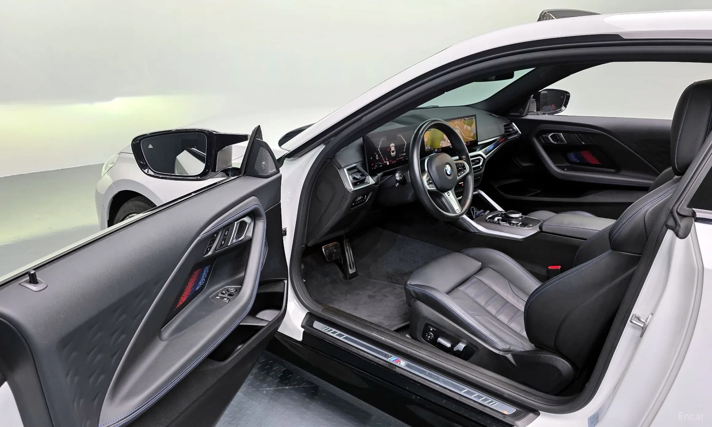 2 Series (G42)