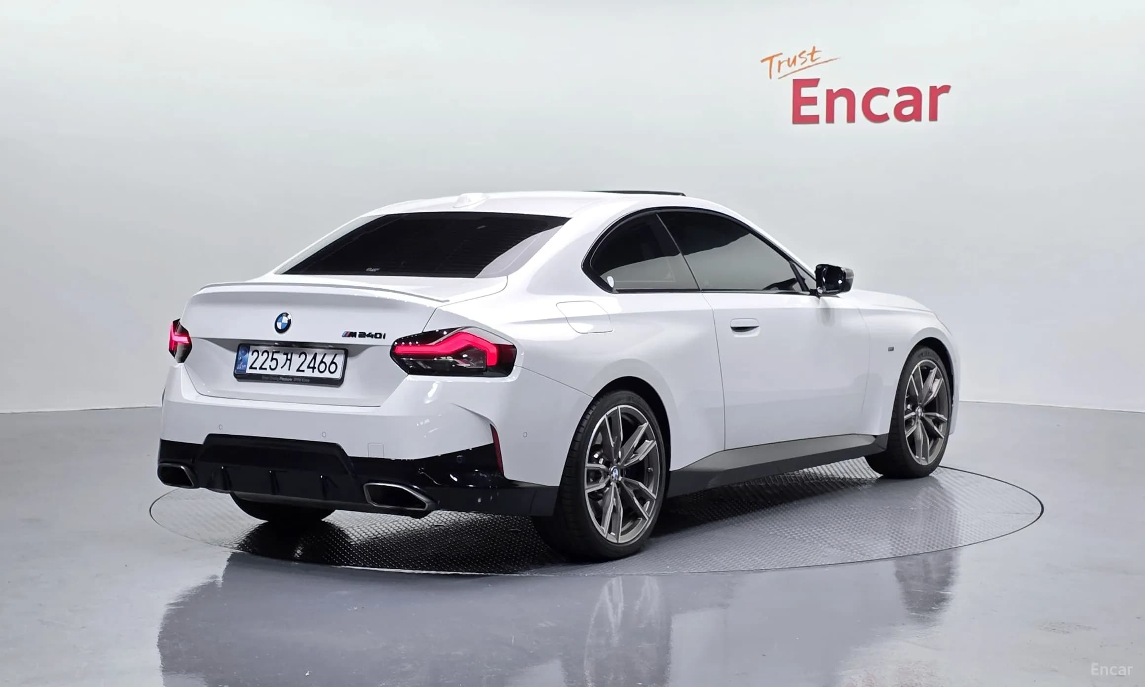 2 Series (G42)