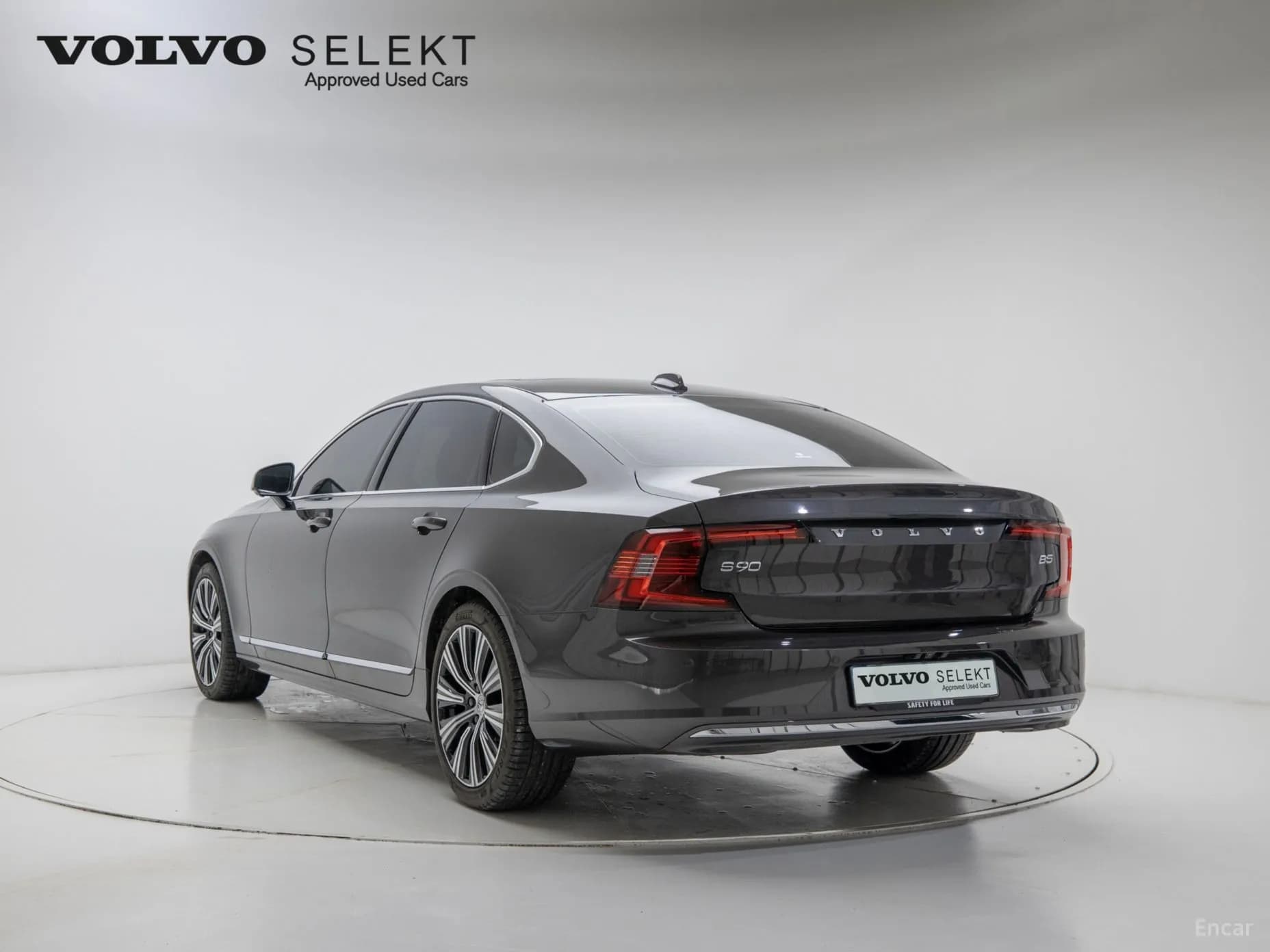 S90