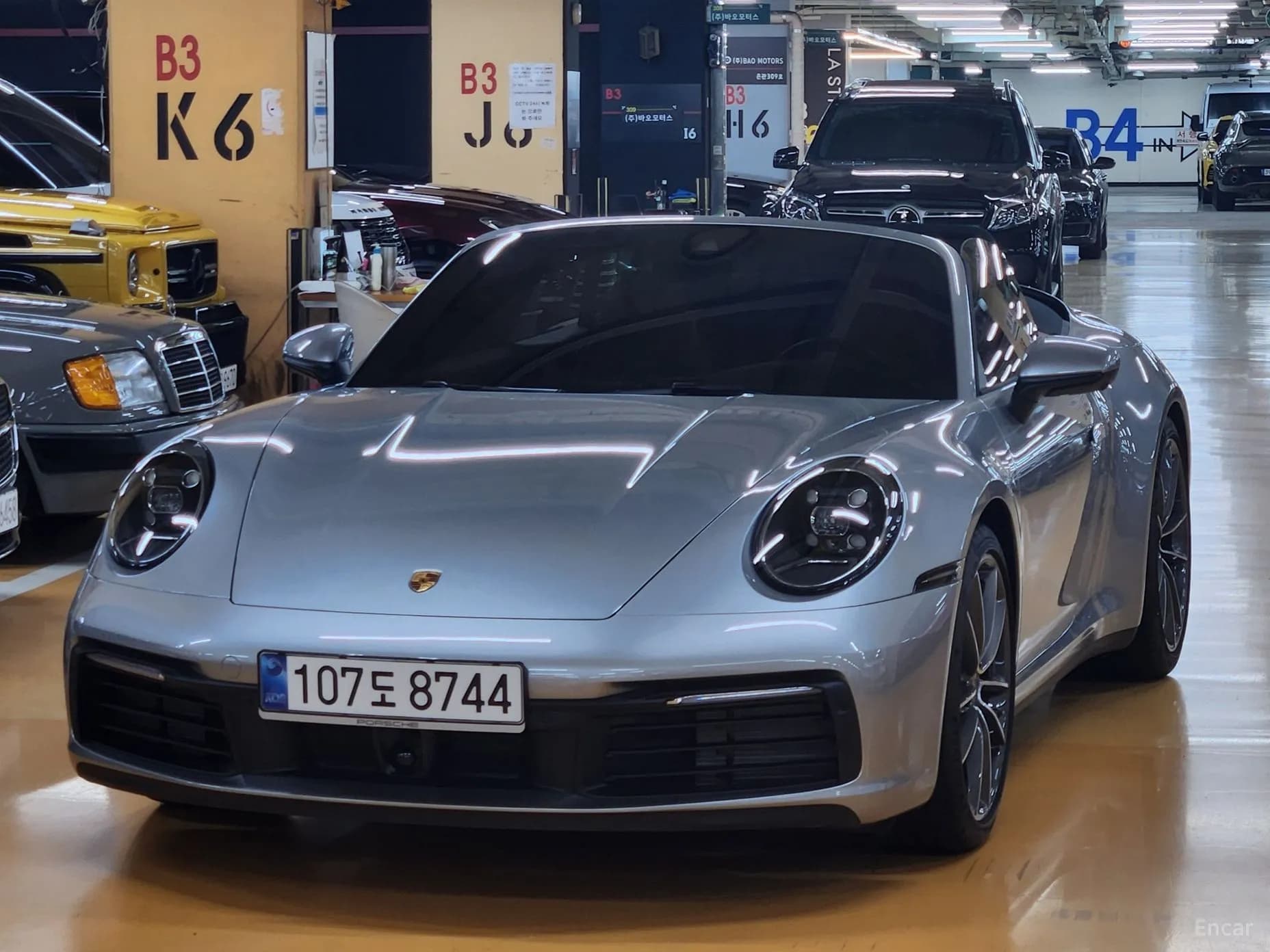 911 (992)