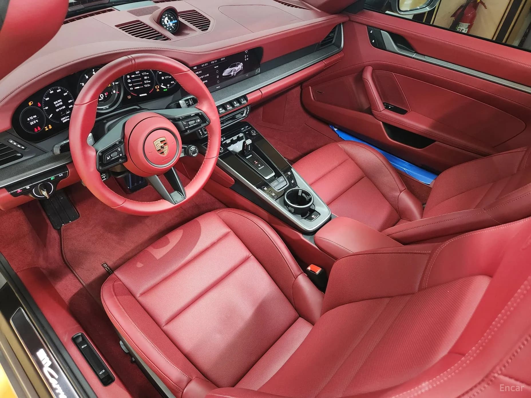911 (992)