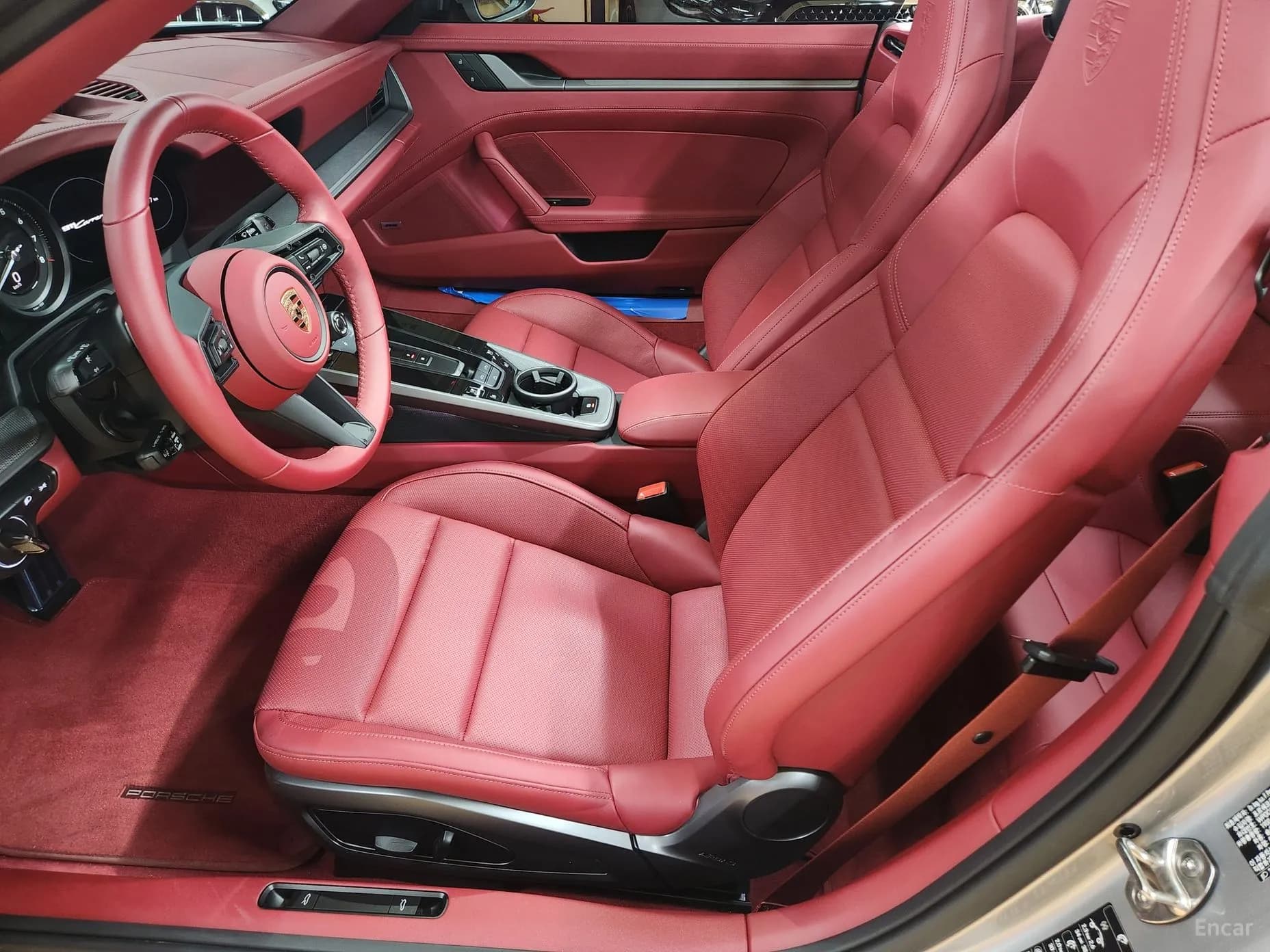 911 (992)
