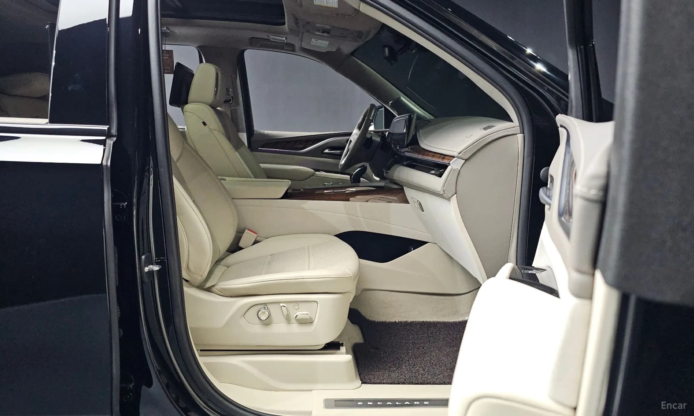 Escalade 5th Generation