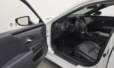 ES300h 7th Generation