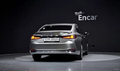 ES300h 7th Generation