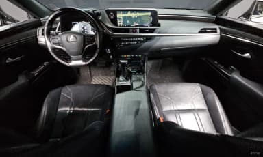 ES300h 7th Generation